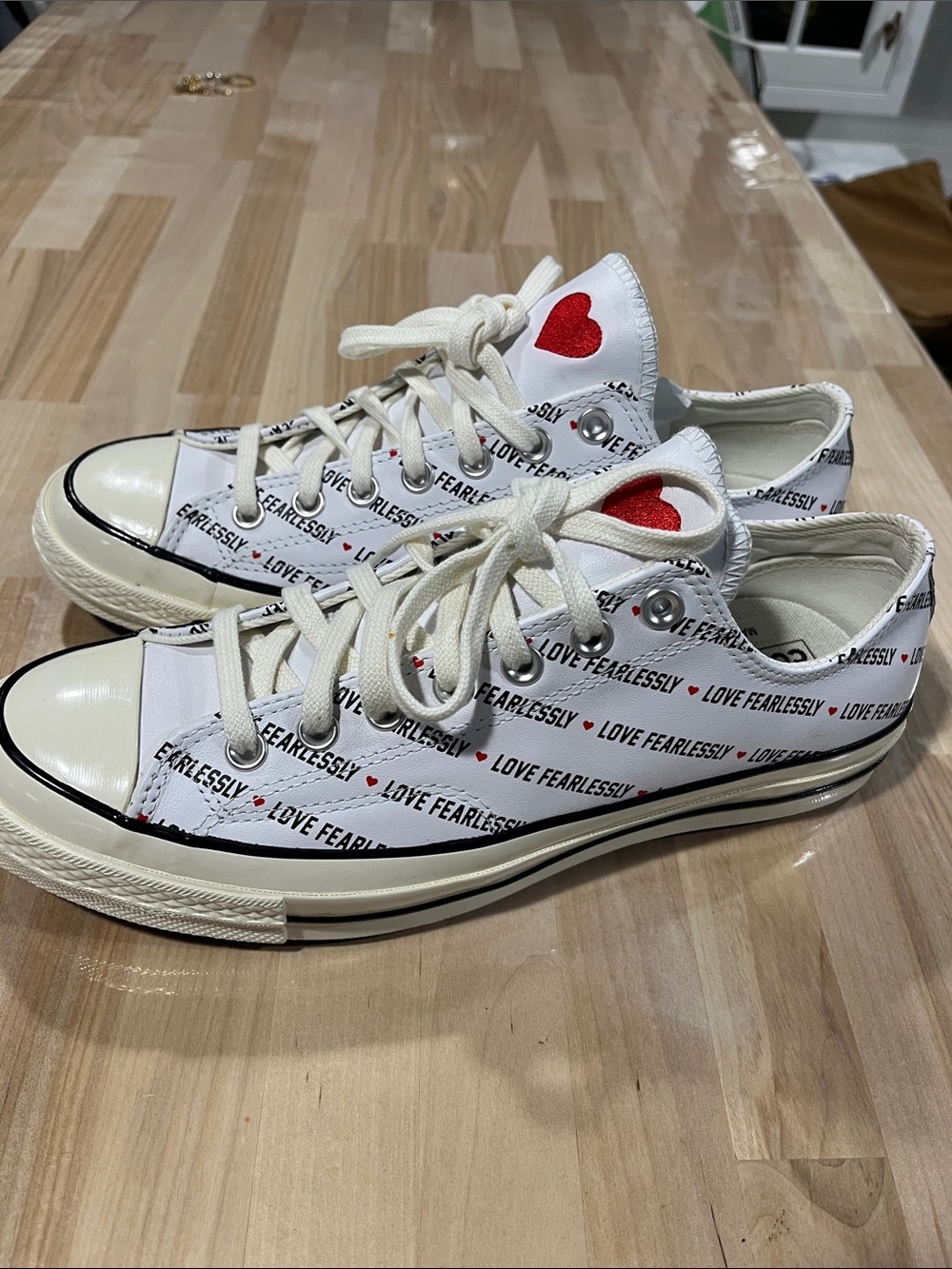 Converse Women's White Low-Top Sneakers with Red Heart love fearlessly new NWOB - Picture 5 of 12